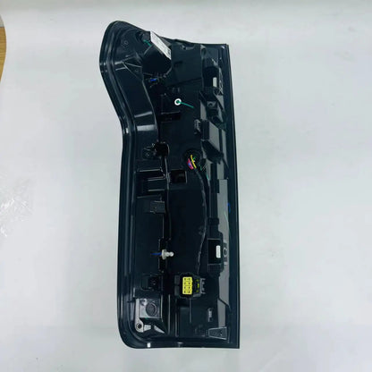 Rear Tail Light for Great Wall PAO POER Pickup Truck Passenger Version Brake Light Tail Lamp 4133101XPW04A 4133100XPW04A